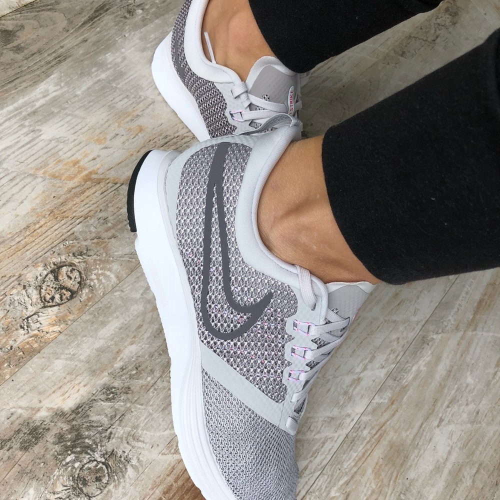 🔘Nike Zoom Strike🔘New - Picture 5 of 7